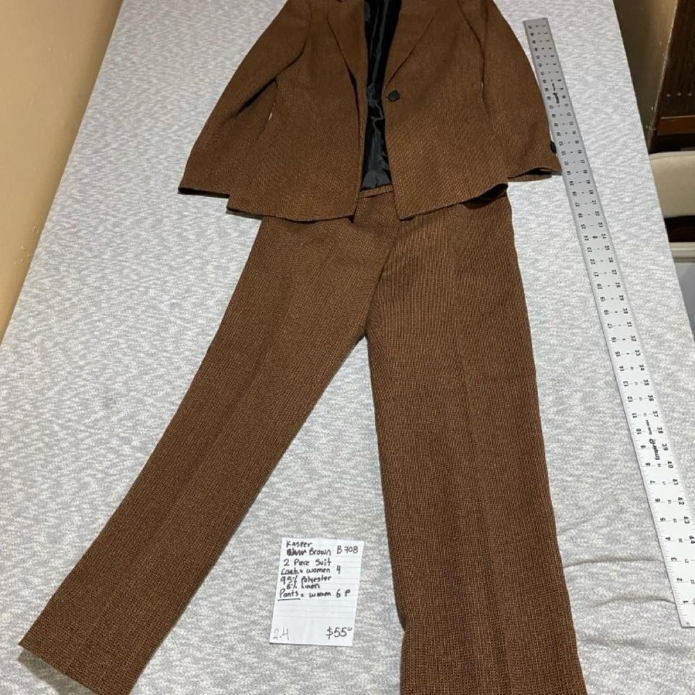 Kasper Brown 2 piece suit blazer size 4 & pants size 6P. SKU-B708